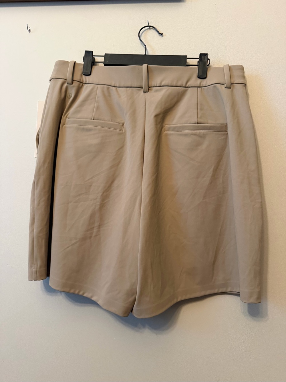 NWT Lululemon Daydrift Pleated High-Rise Shorts 7” in Sheer Oak Women’s Size XL - Picture 3 of 6